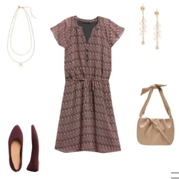 Banana Republic Flutter-Sleeve Fit-and-Flare Dress - Picture 4 of 9